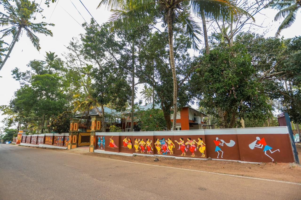 Malavikas Black Beach Resort Varkala Exterior foto